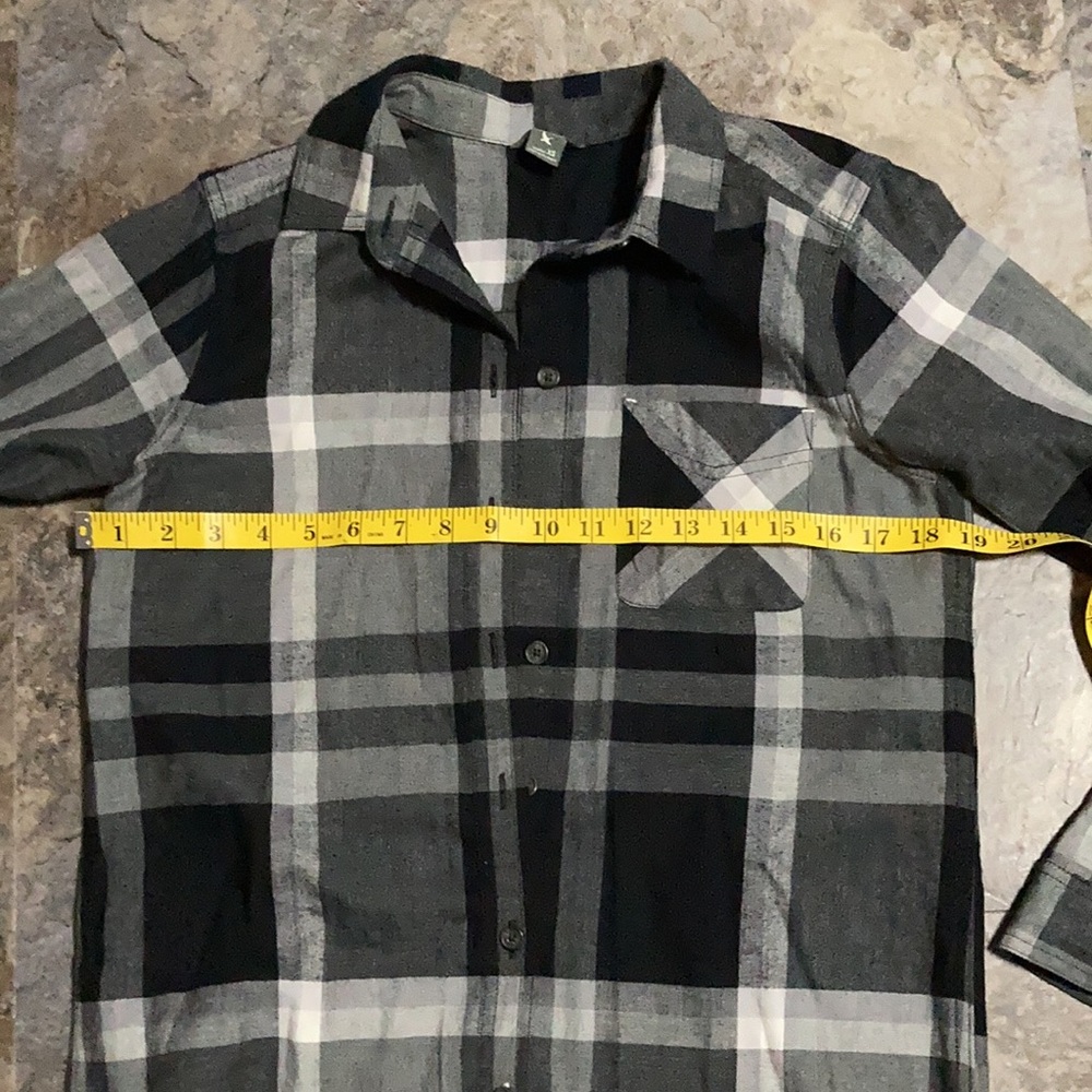 Eddie Bauer Women’s Flannel Shirt - Picture 6 of 9